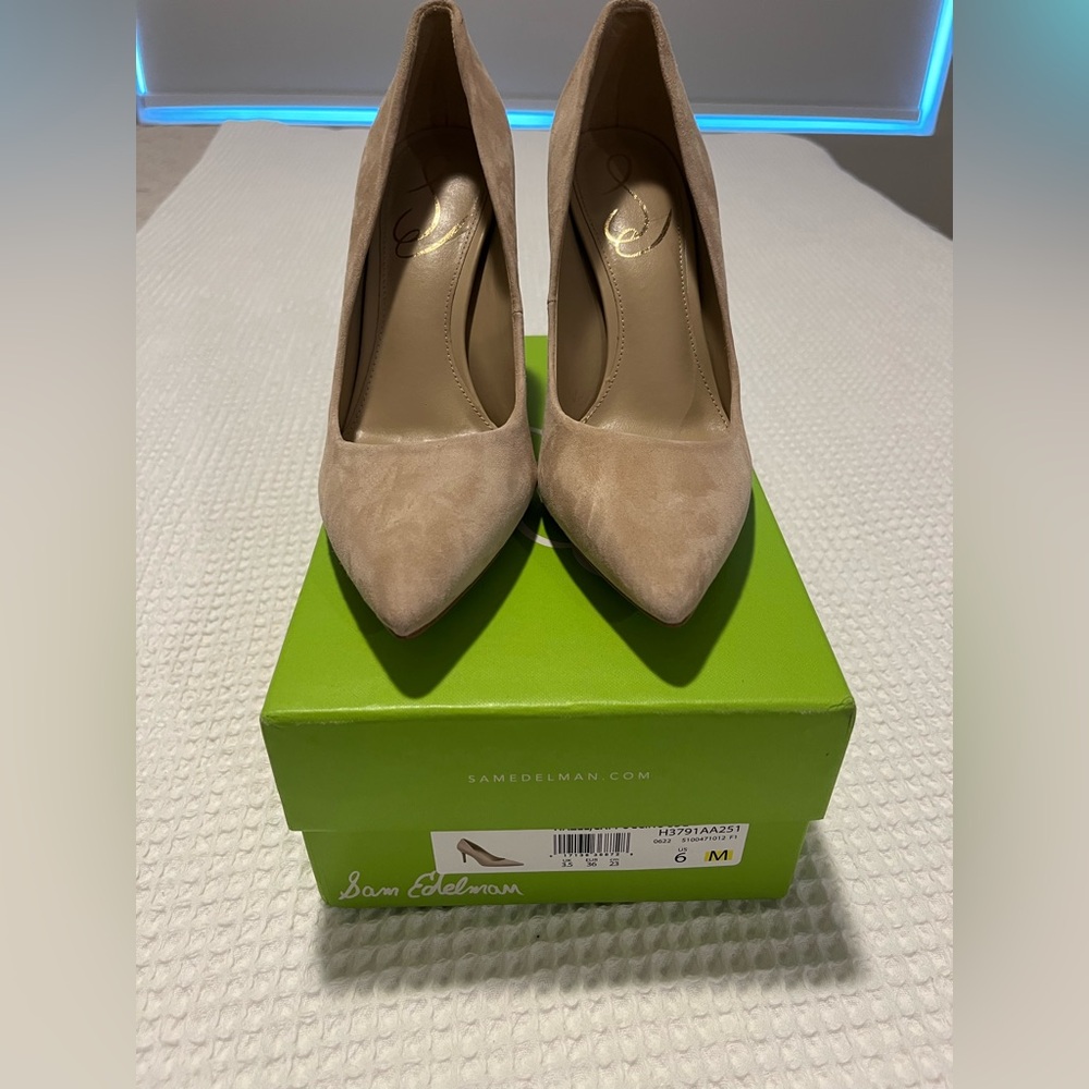 Sam Edelman Tan Pumps